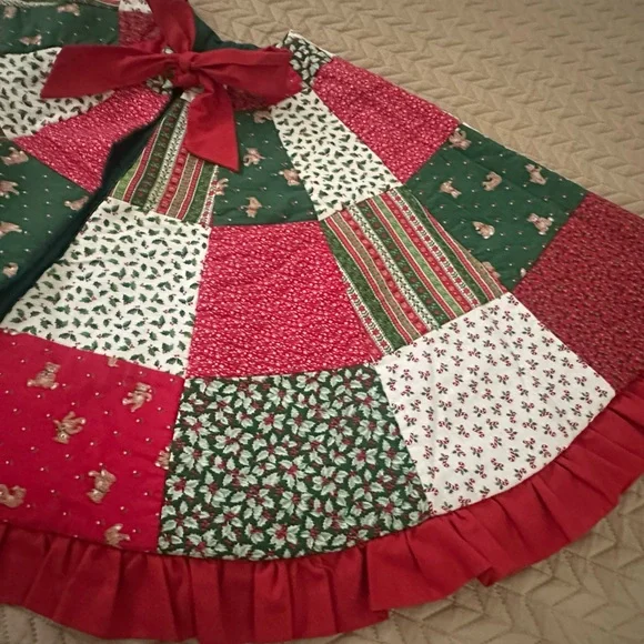 Festive Patchwork Tree Skirt - Picture 2 of 11